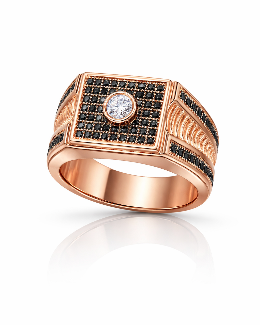 טבעת מרובעת משובצת