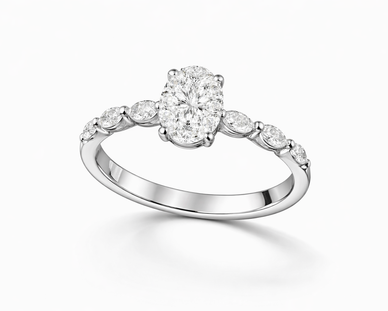 טבעת אובלית שיבוץ מרקיזות בצדדים